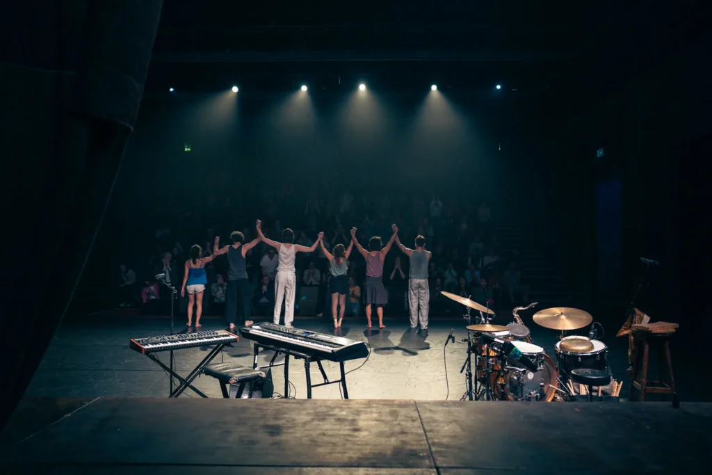 Dansdagen Haarlem: dansers nemen het applaus in ontvangst